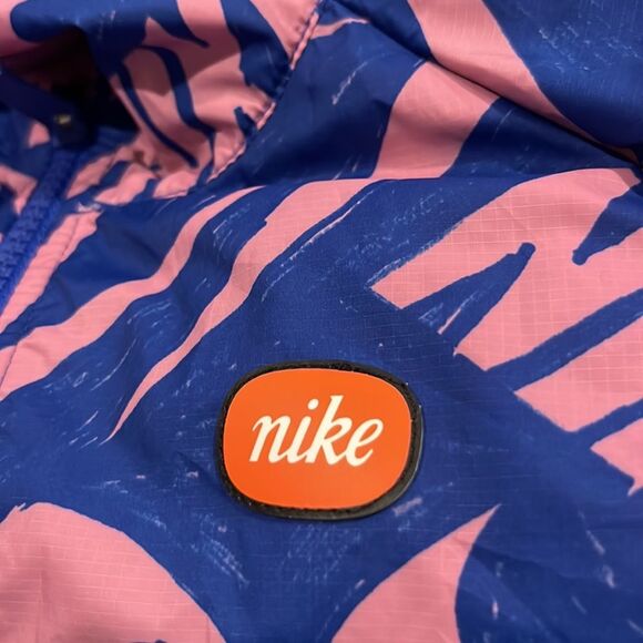 Nike AOP Blue and Pink Windbreaker Jacket - Picture 3 of 9